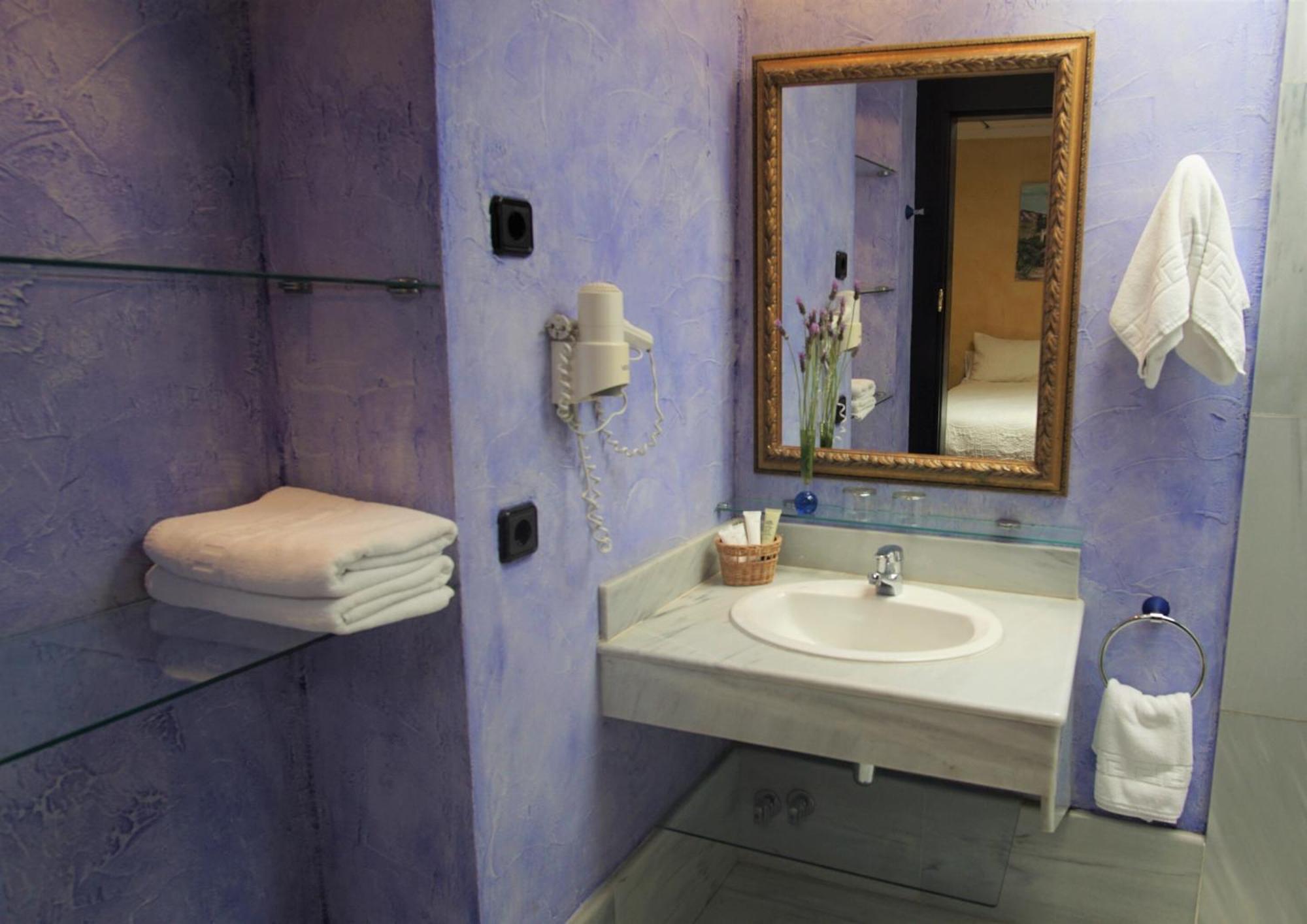 Hotel Tikar การ์รูคา ภายนอก รูปภาพ