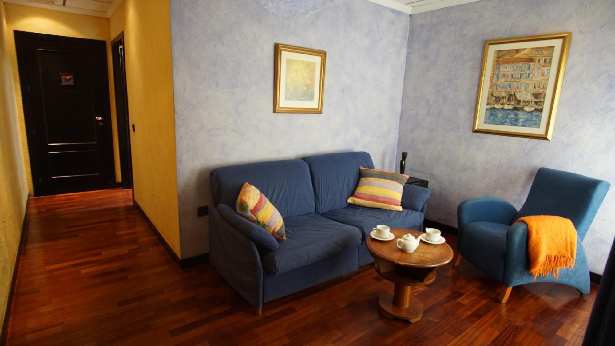 Hotel Tikar การ์รูคา ภายนอก รูปภาพ